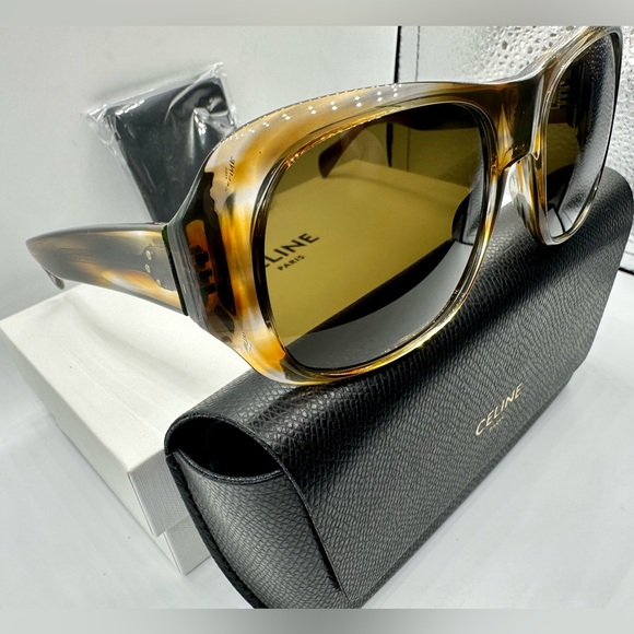 Celine Square Sunglasses.Model CL400491  55E 🏆100% Automatic Italy🇮🇹‼️ - Picture 3 of 15